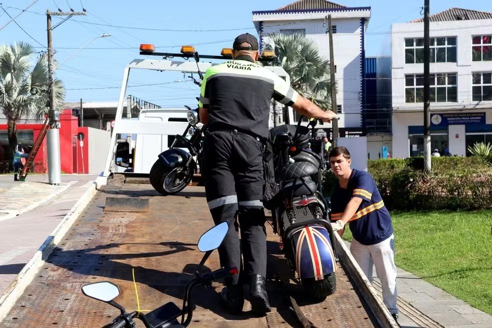 Mais de 300 ciclomotores e bikes elétricas são apreendidas em Praia Grande entre janeiro e junho deste ano.