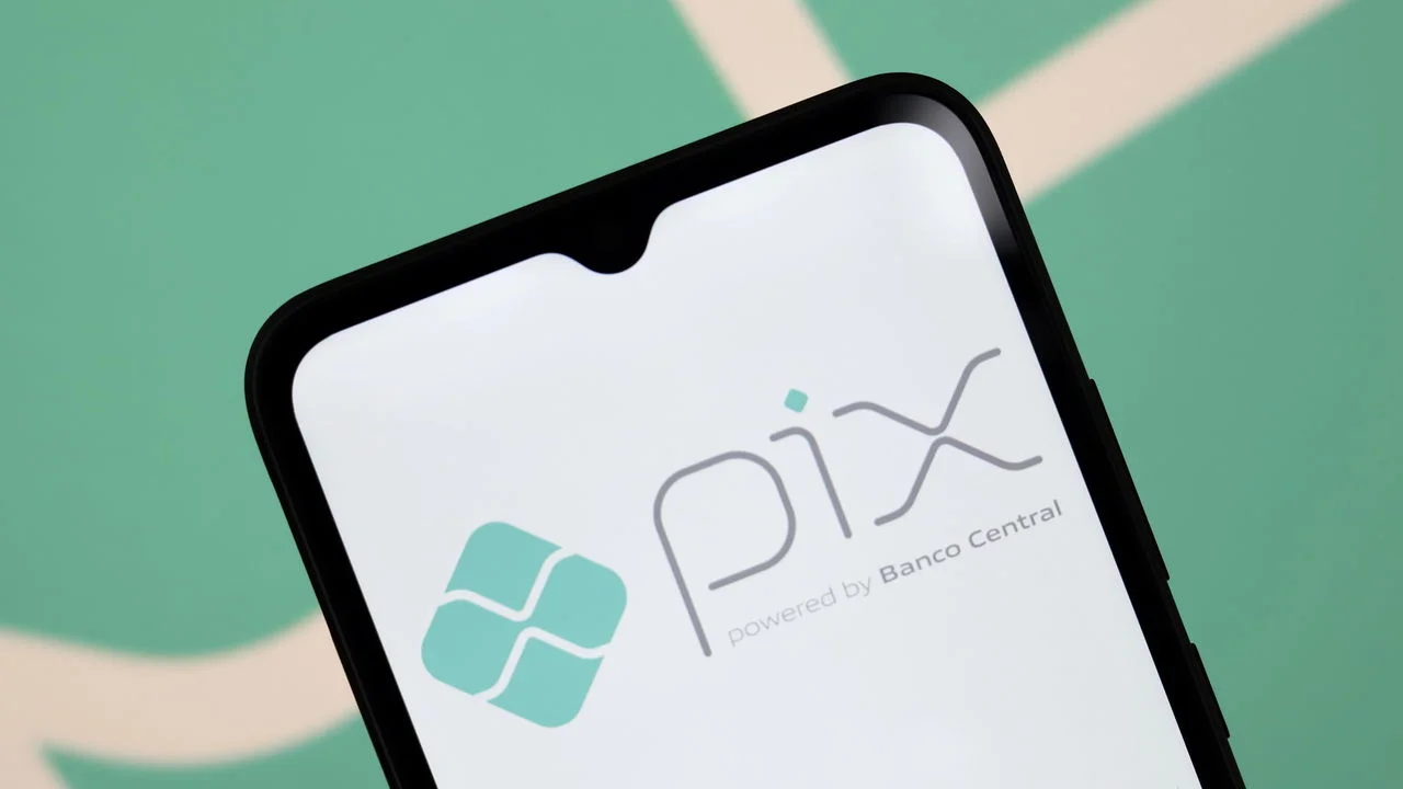 Pagamento por PIX passa a ser aceito em estabelecimentos de 8 países.