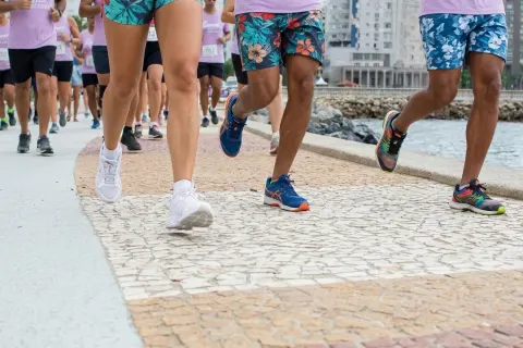 Agosto Lilás: São Vicente promove caminhada e atividades para valorização feminina neste sábado (22).