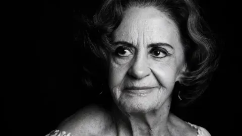 Atriz Laura Cardoso morre aos 98 anos.