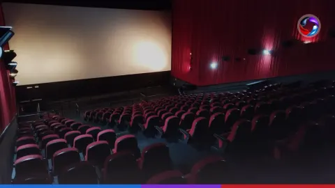 Cinema faz sessão adaptada de "Carros" com entrada gratuita para pessoas com deficiência.