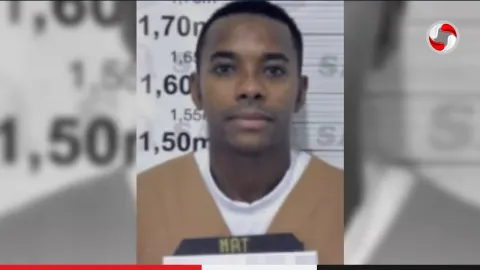 Justiça reduz pena de Robinho em mais 72 dias por trabalho e estudos.