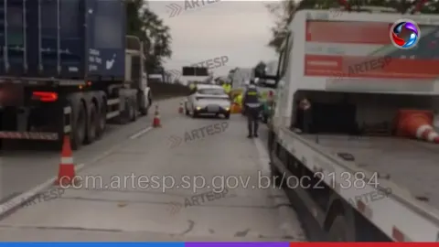 Mulher morre atropelada na Rodovia Padra Monel da Nóbrega, em Cubatão.