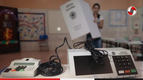Pesquisa RealTime Big Data mostra Flávio com 52% e Lula com 48% dos votos válidos.