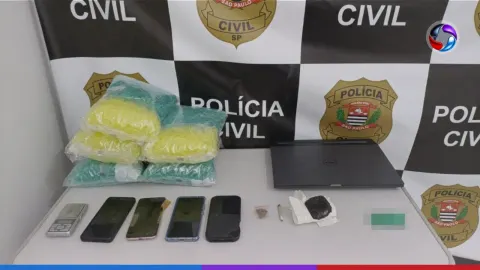 Polícia Civil prende três homens por tráfico e apreende "ice" em Praia Grande.