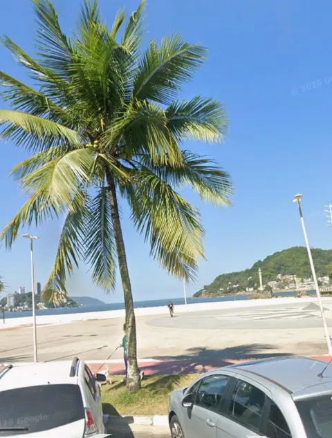 Praça Tom Jobim, em São Vicente, recebe espetáculo gratuito em homenagem ao cantor neste domingo (16).