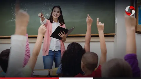 Professores da rede pública têm 8 mil vagas gratuitas em pós-graduação.
