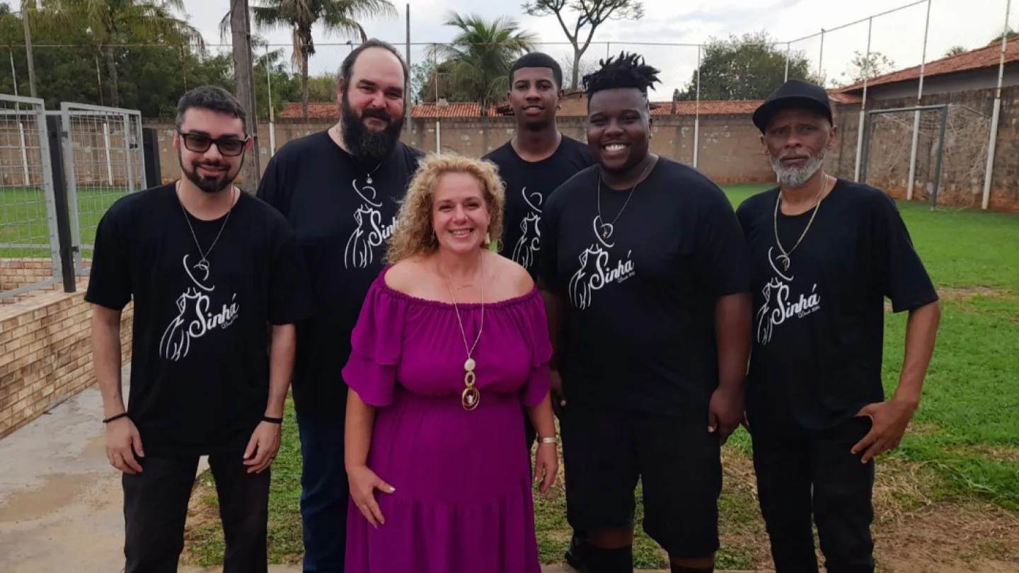 Show "Vou Festejar": tributo a Beth Carvalho, com o Grupo Sinhá