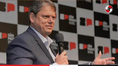 Tarcísio vence no primeiro turno e é reeleito governador de São Paulo.